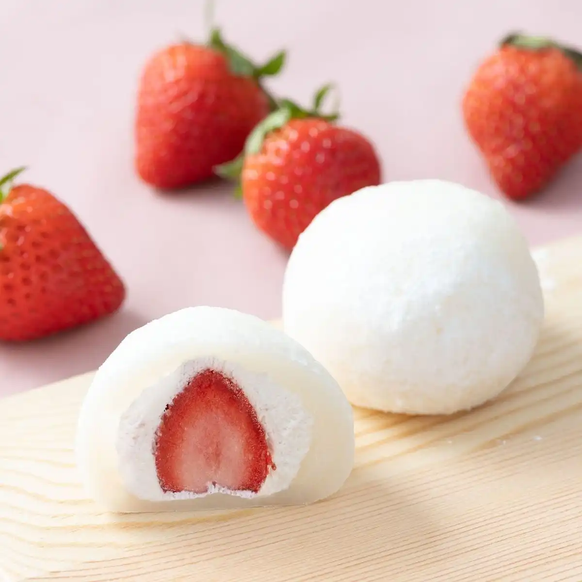 【母の日専用】ホシフルーツ あまおうのクリームいちご大福 fuwaru (承り期間:4月28日まで)